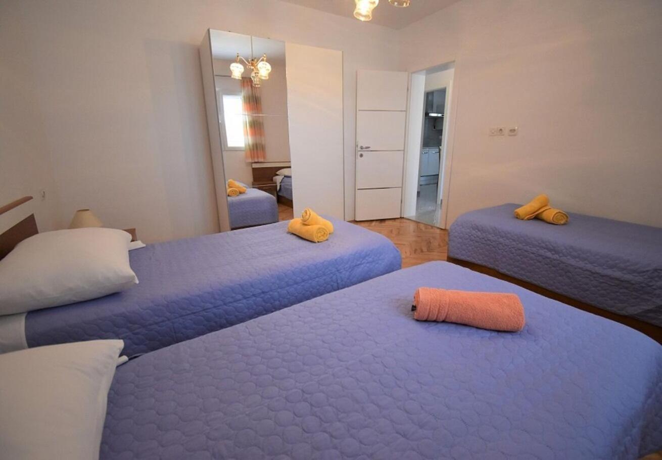 Holiday Home Branka - 80 M From Beach Vir Exterior photo